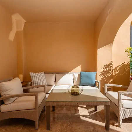 Beautiful Apartment, With Private Terrace In Benahavis, Marbella Эстепона