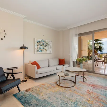 Beautiful Apartment, With Private Terrace In Benahavis, Marbella Эстепона
