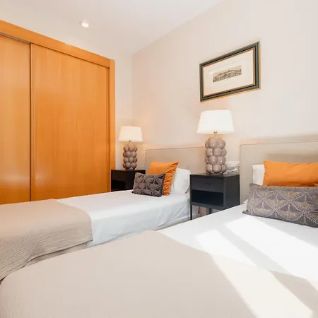 Beautiful Apartment, With Private Terrace In Benahavis, Marbella