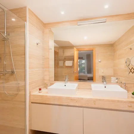 Beautiful Apartment, With Private Terrace In Benahavis, Marbella Апартаменты *