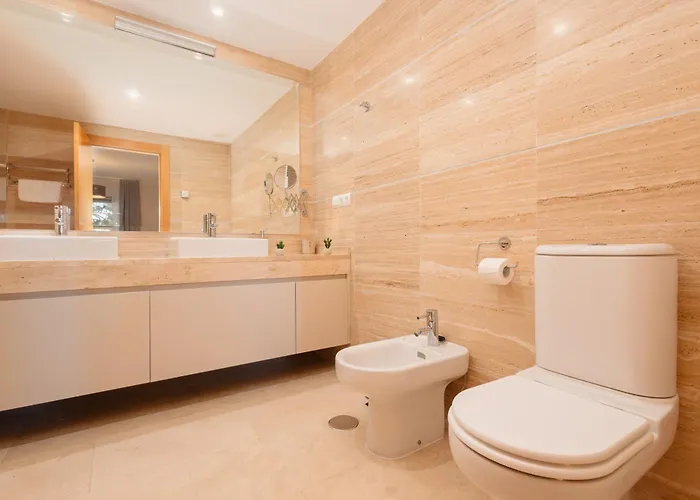 Beautiful Apartment, With Private Terrace In Benahavis, Marbella Estepona