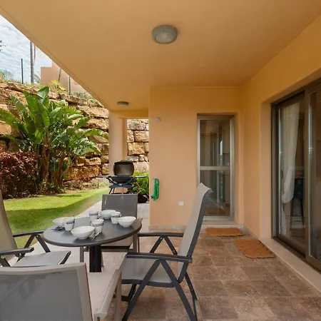 Beautiful Apartment, With Private Terrace In Benahavis, Marbella