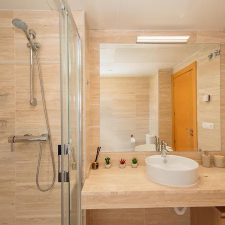 Beautiful Apartment, With Private Terrace In Benahavis, Marbella Daire