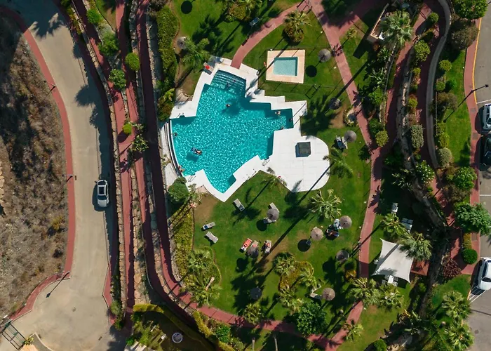 Beautiful Apartment, With Private Terrace In Benahavis, Marbella * Estepona