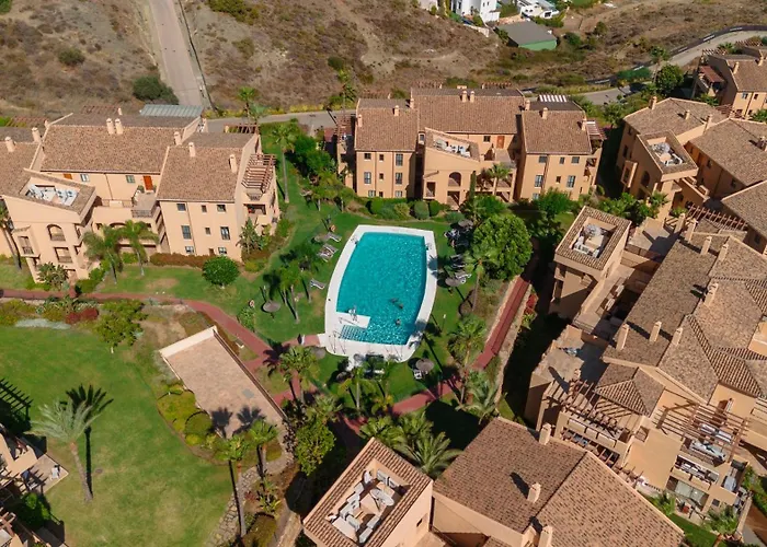 Beautiful Apartment, With Private Terrace In Benahavis, Marbella