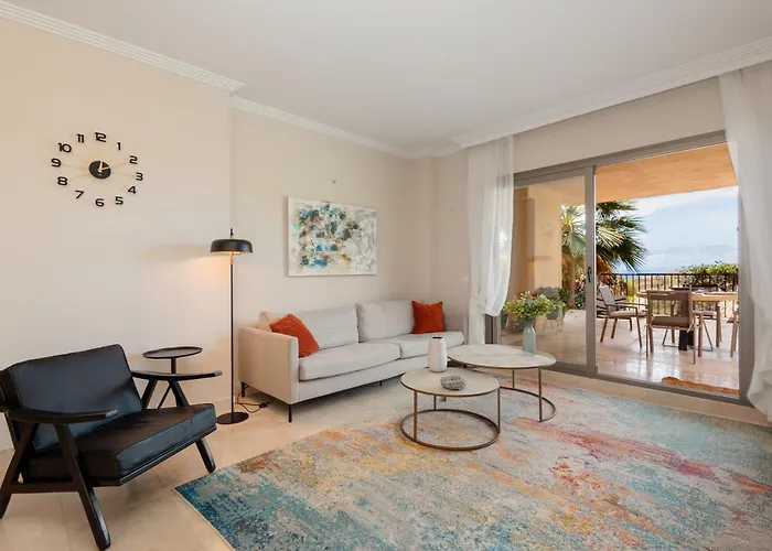 Beautiful Apartment, With Private Terrace In Benahavis, Marbella Estepona