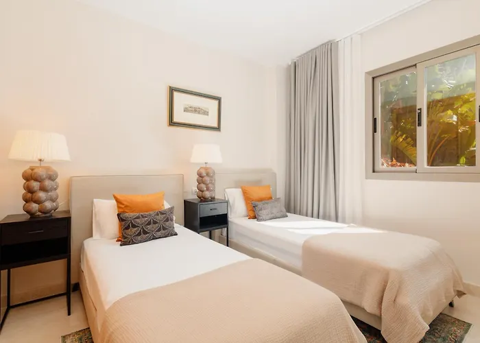 Daire Beautiful Apartment, With Private Terrace In Benahavis, Marbella Estepona