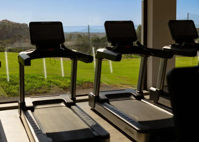 Beautiful Apartment, With Private Terrace In Benahavis, Marbella *