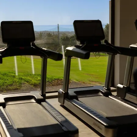 Beautiful Apartment, With Private Terrace In Benahavis, Marbella *